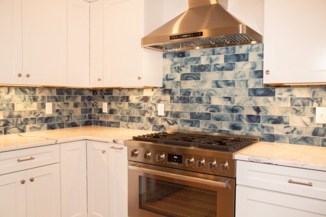 Kitchen stove and tiling
